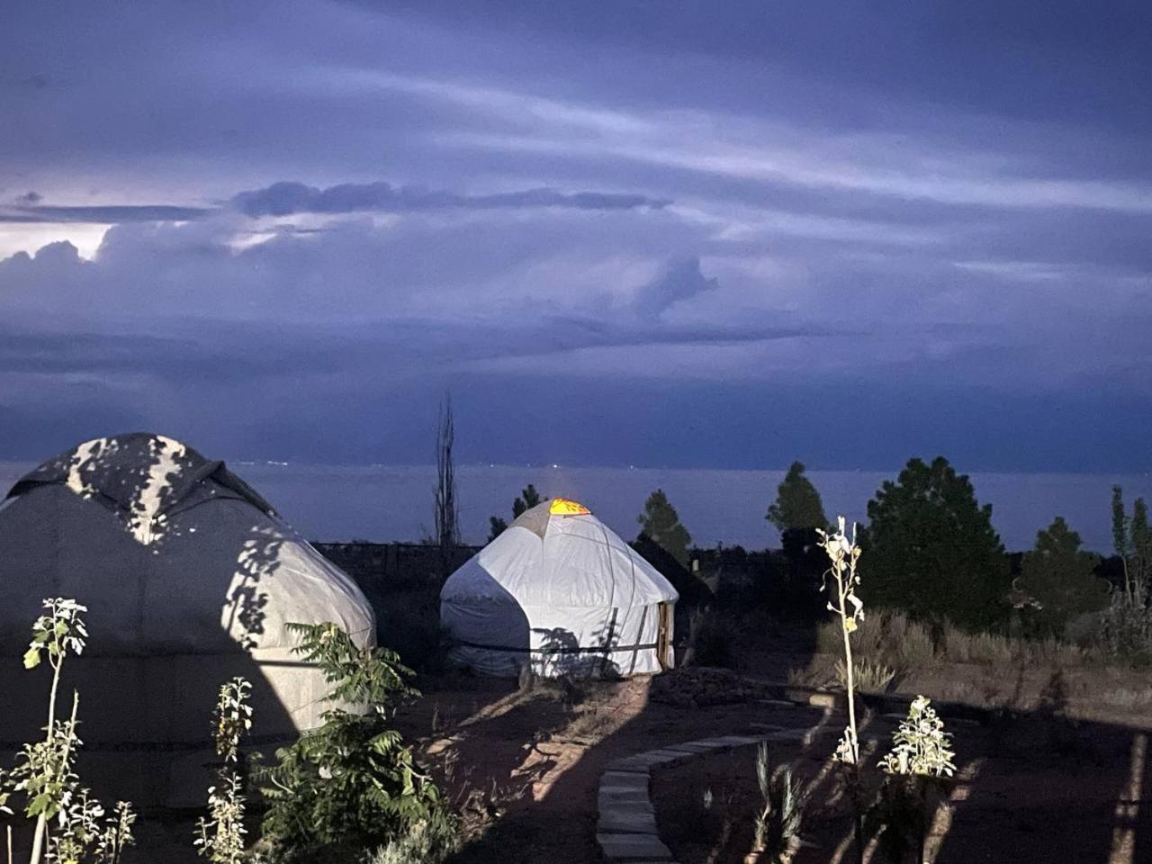 Agat Yurt Camp Bed and Breakfast Kaji-Say Εξωτερικό φωτογραφία