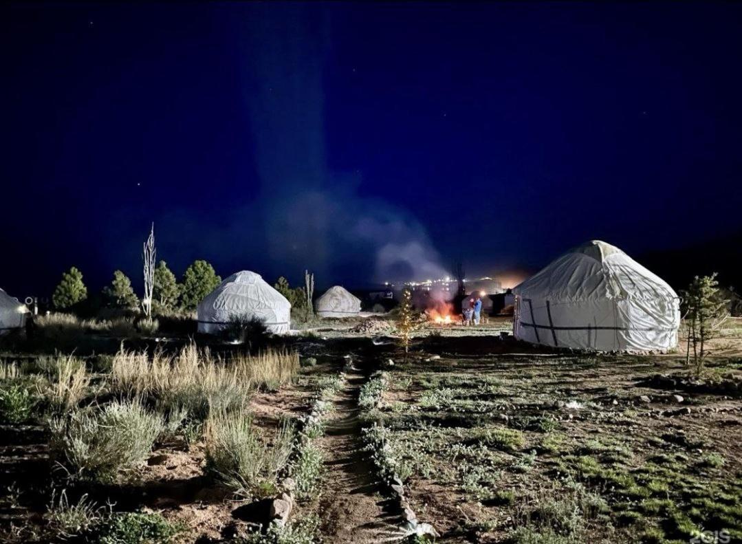 Agat Yurt Camp Bed and Breakfast Kaji-Say Εξωτερικό φωτογραφία
